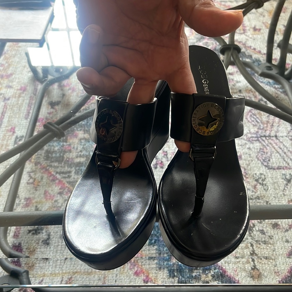 Hills sandals